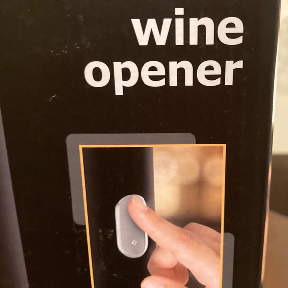 Automatic Wine Bottle Opener - Picture 5 of 13